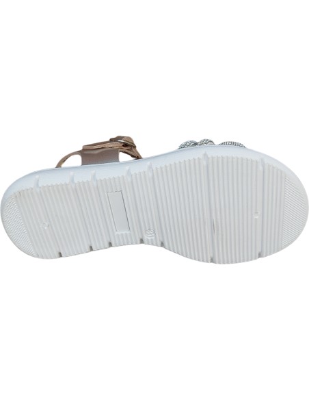 SANDALIA LAMINADA PLATA