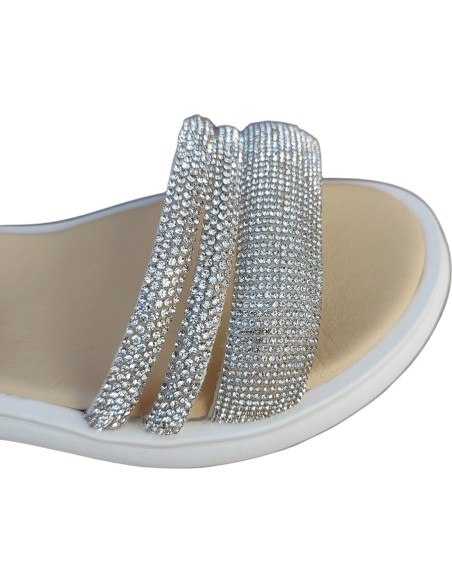 SANDALIA LAMINADA PLATA