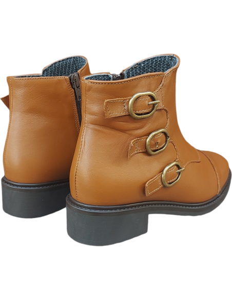 BOTÍN PIEL CUERO CON HEBILLAS