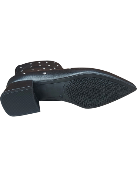 BOTÍN CON REMACHES Y TACÓN FORRADO