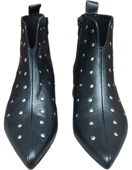 BOTÍN CON REMACHES Y TACÓN FORRADO