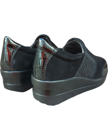 ZAPATO CON CUÑA NEGRO