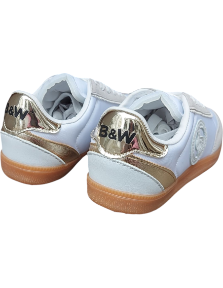 ZAPATILLA CASUAL BLANCA CON CORDONES CONGUITOS