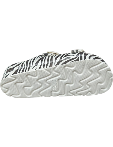 SANDALIA DESCALZA CON DOBLE HEBILLA...