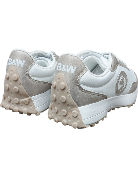 ZAPATILLA DEPORTIVA BLANCA Y DORADA B&W