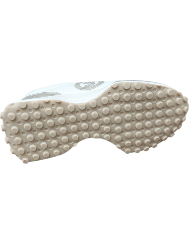 ZAPATILLA DEPORTIVA BLANCA Y DORADA B&W