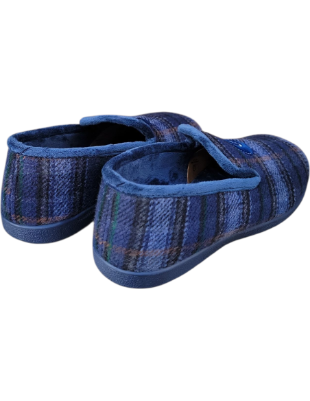 ZAPATILLA CERRADA POR ATRÁS DE CUADROS PARA HOMBRE