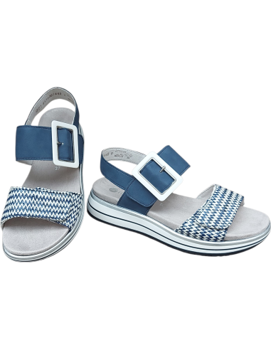 SANDALIA CON HEBILLA DE VELCRO REMONTE