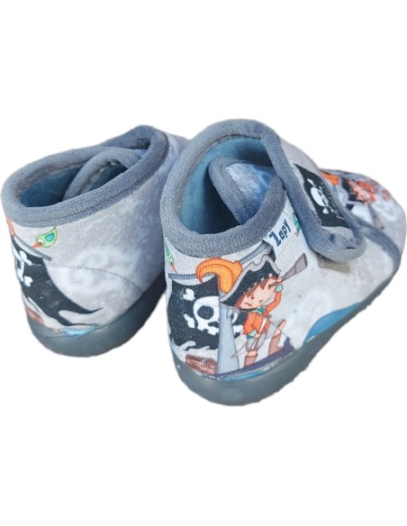 ZAPATILLA VELCRO PIRATAS