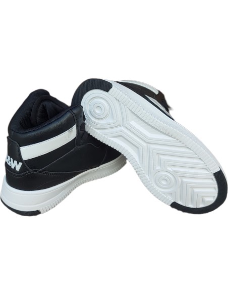 DEPORTIVA ABOTINADA B&W